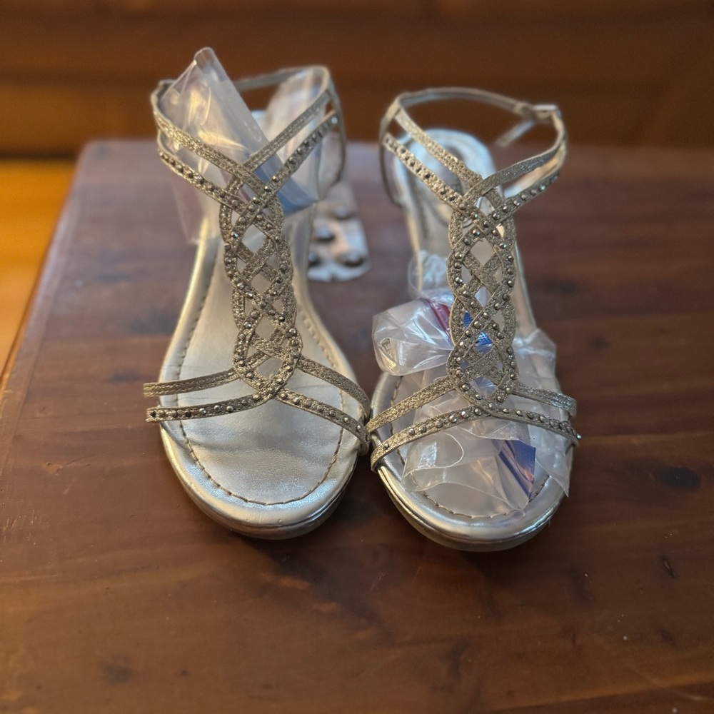 Kenneth Cole Unlisted Sandal